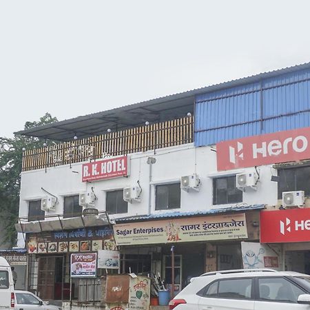 OYO 74900 R K Hotel Pimpri-Chinchwad Exterior foto