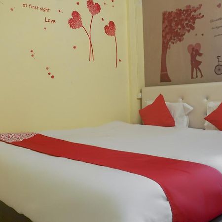OYO 74900 R K Hotel Pimpri-Chinchwad Exterior foto