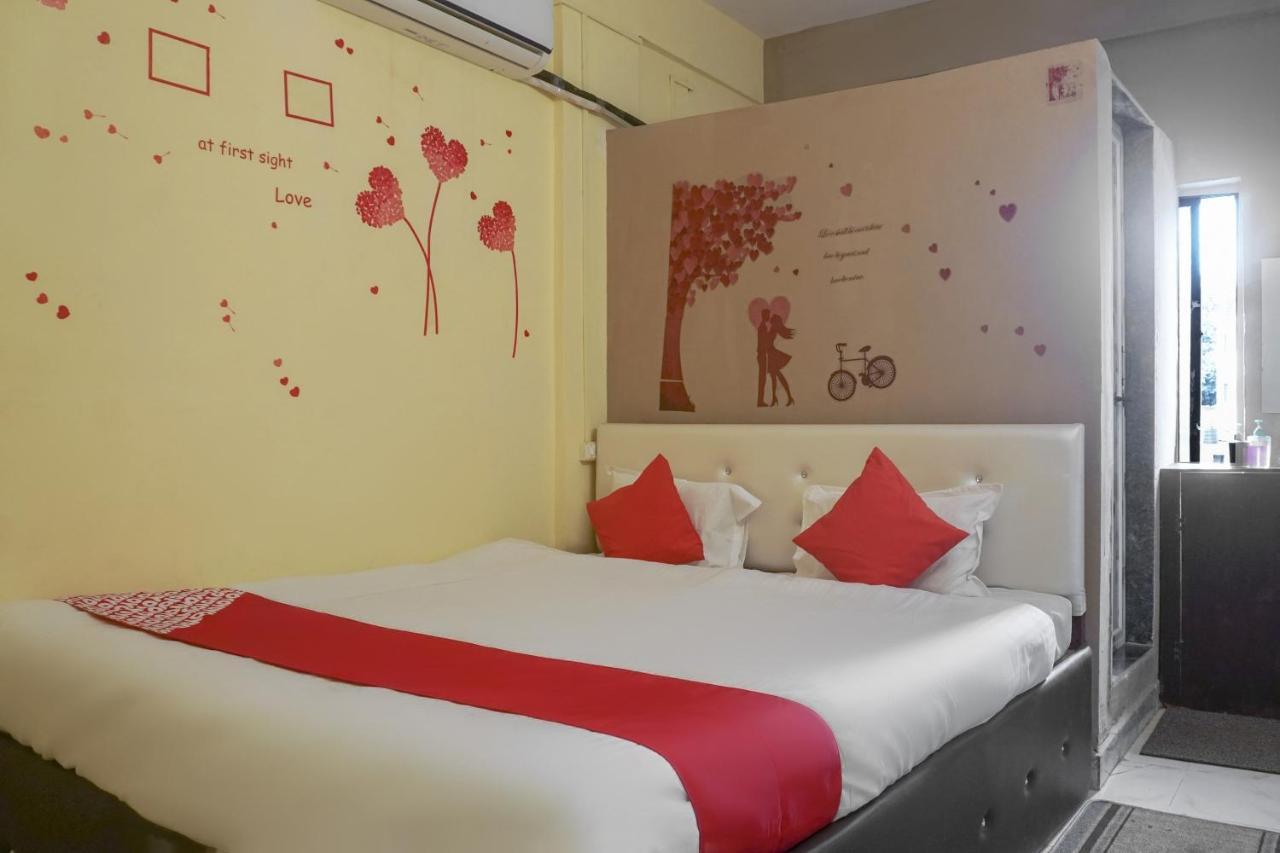OYO 74900 R K Hotel Pimpri-Chinchwad Exterior foto