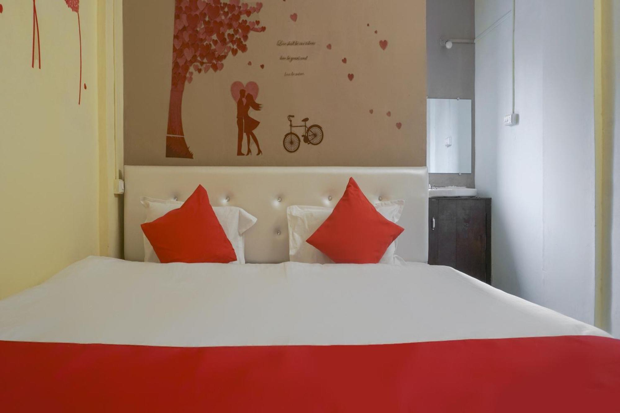 OYO 74900 R K Hotel Pimpri-Chinchwad Exterior foto